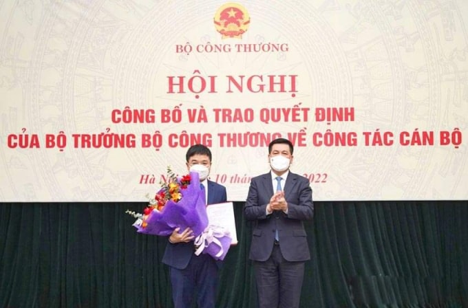 bo nhiem nha bao nguyen van minh giu chuc vu pho tong bien tap bao cong thuong hinh 1