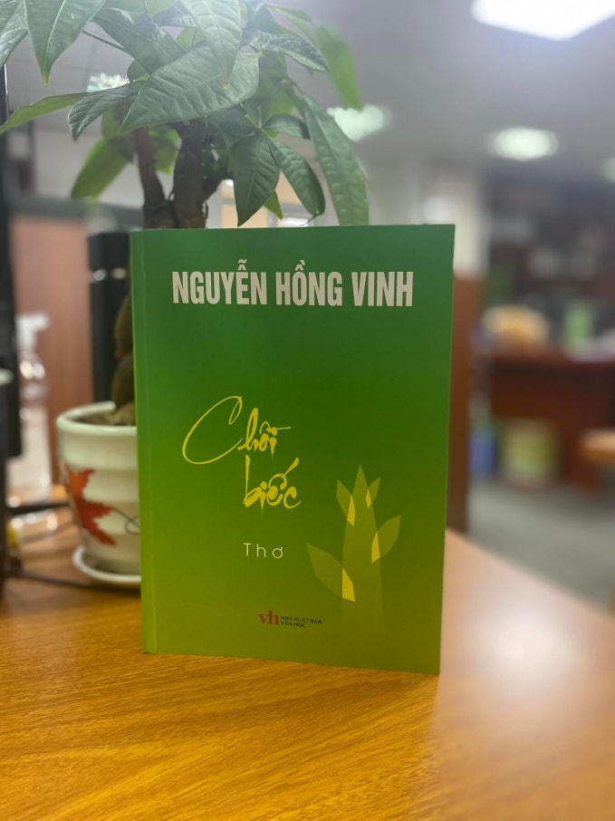 tap tho moi choi biec cua nguyen hong vinh ngap tran mau xanh cua yeu thuong va hy vong hinh 1