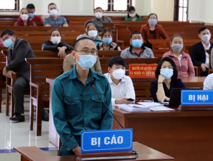 thieu tien dau tu chung khoan can bo ngan hang nang khong so tien vay cua khach hang hinh 1