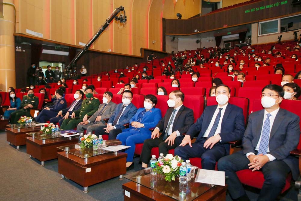 chuong trinh giao luu nghe thuat trai tim bien dao nhan len niem tu hao ve tinh yeu bien dao que huong hinh 1