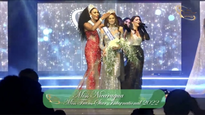 nicaragua dang quang miss trans star international 2022 vicky chow dung chan tai top 10 trong tiec nuoi hinh 4