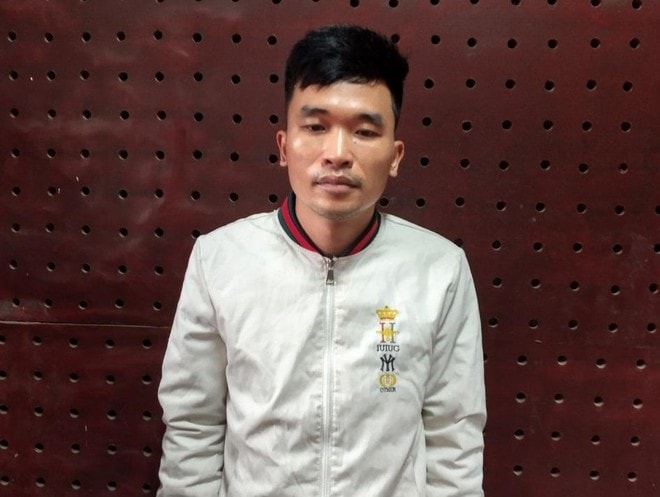 nghi pham dung dao uy hiep nhan vien circle k cuop tai san sa luoi hinh 1