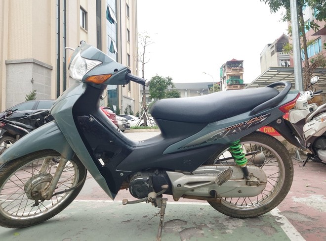 nghi pham dung dao uy hiep nhan vien circle k cuop tai san sa luoi hinh 2