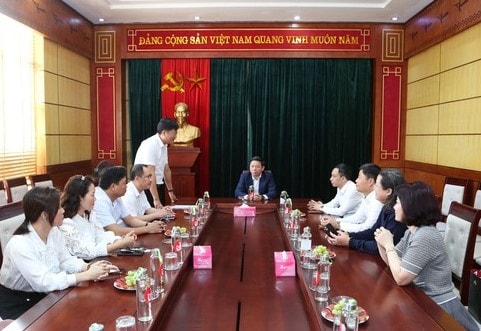doan cong tac ban tuyen giao trung uong tham lam viec voi bao nghe an hinh 1