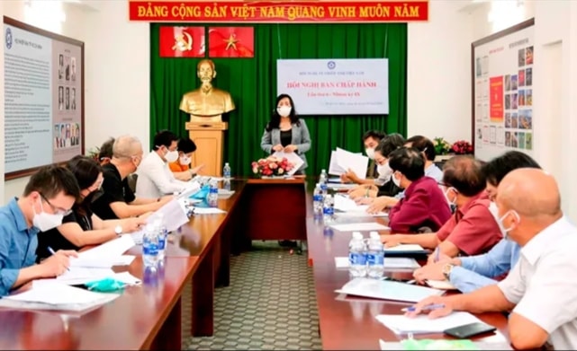 nha bao le nguyen duoc bau lam chu tich hoi dong nghe thuat hoi nghe si nhiep anh viet nam hinh 1