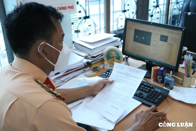 hon 100000 nguoi dan tp hcm nhan giay phat nguoi vi vuot den do chay qua toc do hinh 10