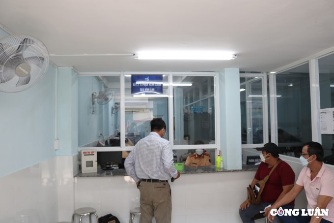 hon 100000 nguoi dan tp hcm nhan giay phat nguoi vi vuot den do chay qua toc do hinh 15