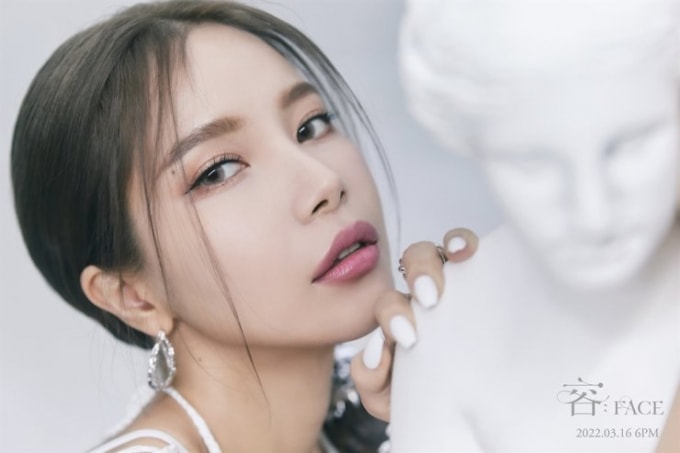solar mamamoo ra mat dia don mo rong dau tien hinh 1