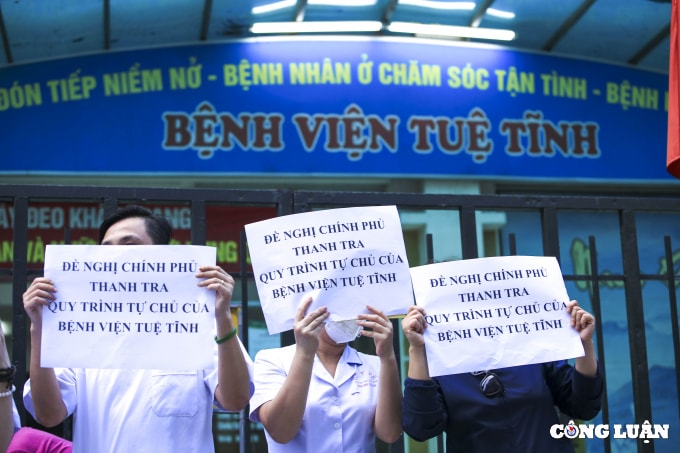 ha noi gan 70 nhan vien y te benh vien tue tinh lai xuong duong cau cuu hinh 10