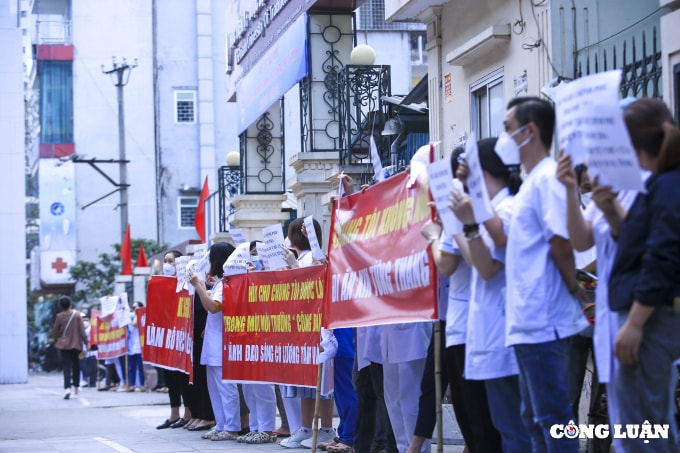 ha noi gan 70 nhan vien y te benh vien tue tinh lai xuong duong cau cuu hinh 2
