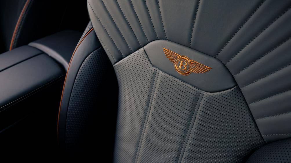 cung ngam mau xe sang bentley bentayga speed space edition cuc doc hinh 11