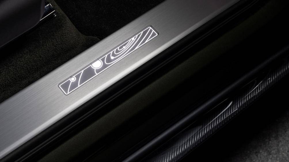 cung ngam mau xe sang bentley bentayga speed space edition cuc doc hinh 9