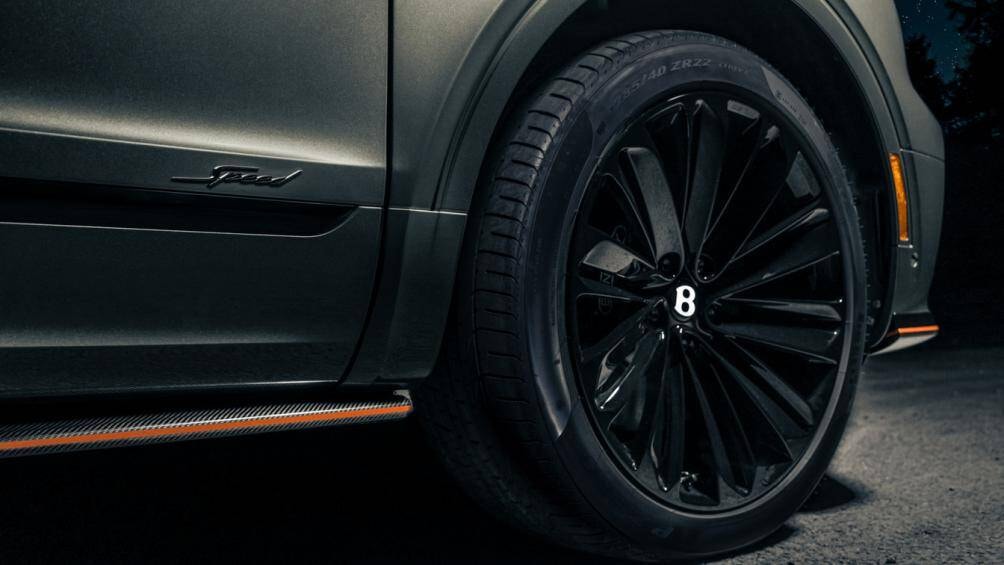 cung ngam mau xe sang bentley bentayga speed space edition cuc doc hinh 4