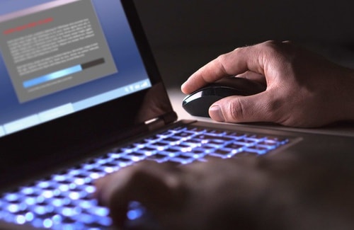 uy ban chung khoan xuat hien toi pham hack tai khoan chiem doat tai san cua nha dau tu hinh 1