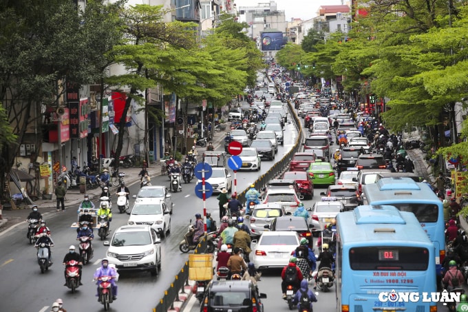 ha noi nhieu tuyen duong un tac gio cao diem sang nay do mua lon hinh 8