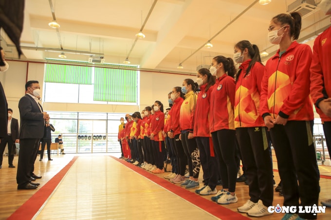bi thu ha noi truc tiep di kiem tra cong tac chuan bi sea games 31 hinh 3