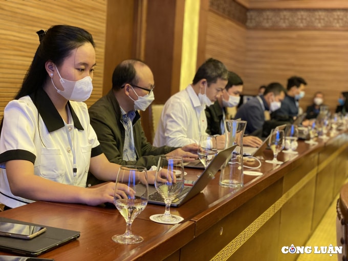 hon 60 phong vien nha bao dua tin tai hoi nghi gap go thanh hoa  han quoc hinh 2