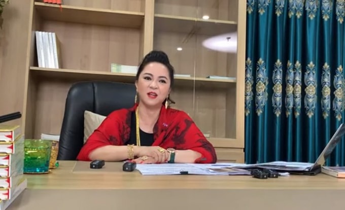 cong an tphcm chinh thuc khoi to bat tam giam ba nguyen phuong hang hinh 1