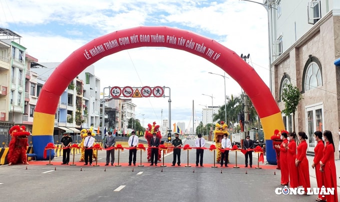 khanh thanh cau va ham chui co gieng troi doc dao tai da nang hinh 1