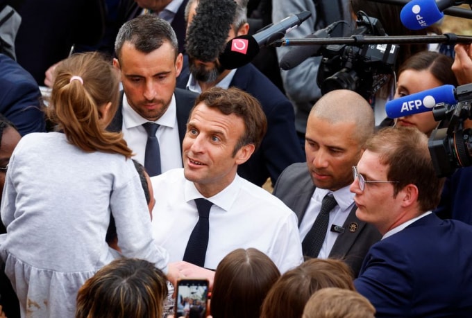 bau cu phap nhung doi thu chinh cua ong macron gom nhung ai hinh 2