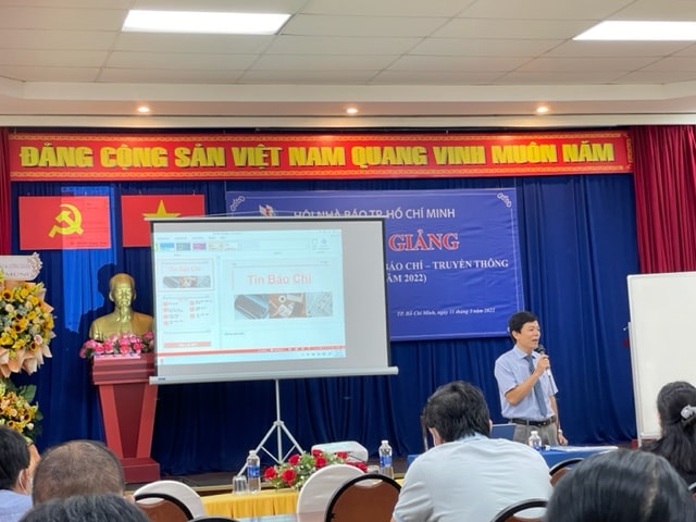 hoi nha bao thanh pho ho chi minh khai giang lop dao tao co ban nghiep vu bao chi  truyen thong ngan han hinh 1