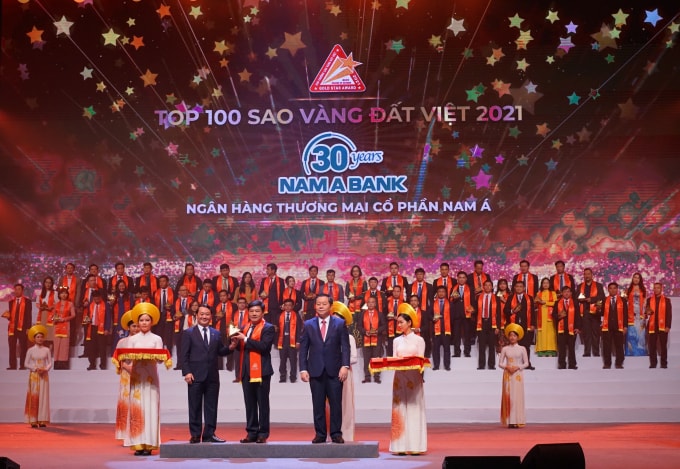 nam a bank duoc vinh danh giai thuong sao vang dat viet 2021 hinh 1