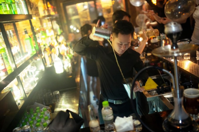 ha noi cua hang kinh doanh ban dem chat vat truoc bao gia hinh 2