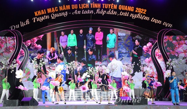 le hoi khinh khi cau tuyen quang duoc cong nhan lon nhat viet nam hinh 5