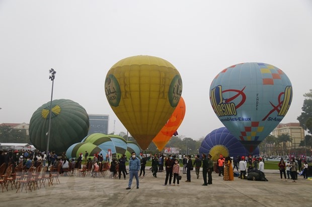 le hoi khinh khi cau tuyen quang duoc cong nhan lon nhat viet nam hinh 1