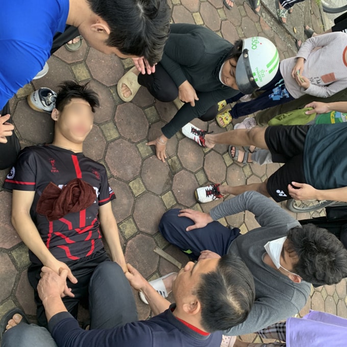 ha noi nam thanh nien guc xuong san be tong co giat duoc canh sat kip thoi cuu song hinh 1