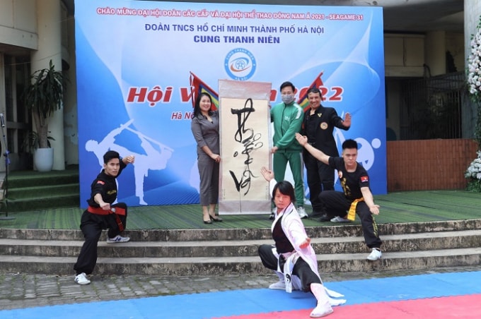 hoi vo xuan 2022 chao mung dai hoi the thao dong nam a nam 2021 sea games 31 hinh 1