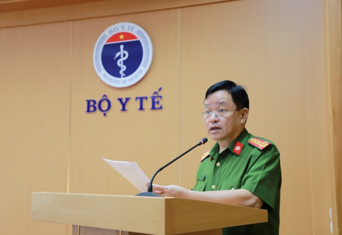 cap ho chieu vac xin du lieu sai thong tin giai quyet the nao hinh 1