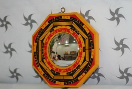 cach treo guong bat quai theo phong thuy de ruoc tai loc vao nha hinh 2