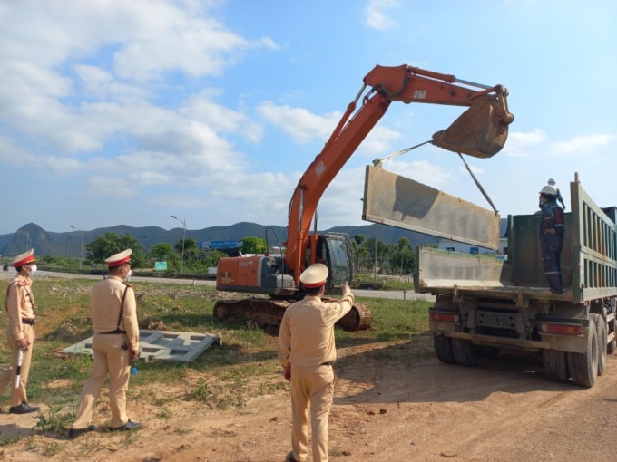 quang binh tang cuong xu ly xe qua kho qua tai coi noi thanh thung hinh 3