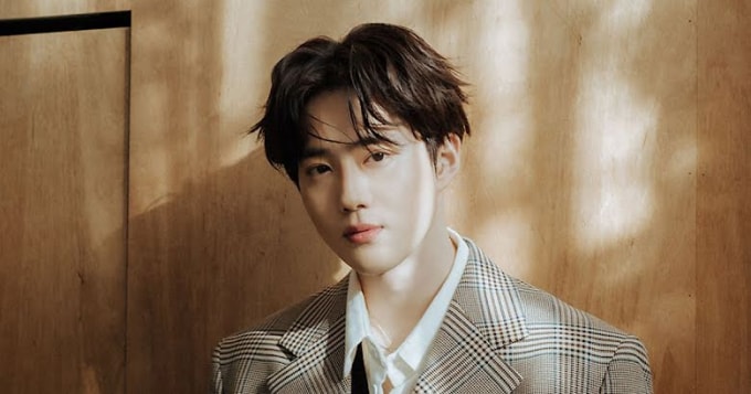 suho exo grey suit duoc lay cam hung tu mot tieu thuyet gia tuong hinh 1