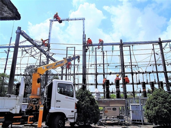 evnnpc dam bao cap dien trong thoi gian nghi gio to hung vuong giai phong mien nam quoc te lao dong sea games 31 hinh 2