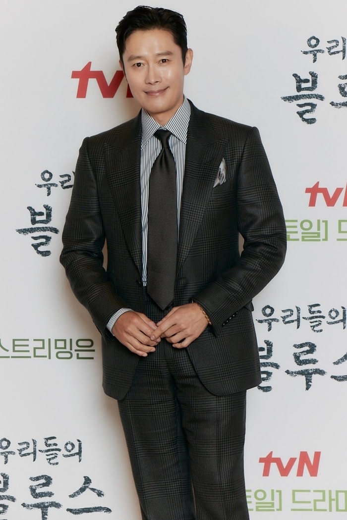 hinh anh moi nhat ve kim woo bin tai xuat man anh sau 6 nam vang bong hinh 5