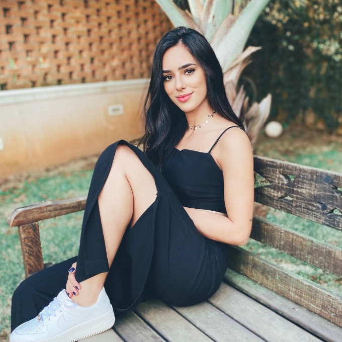 chiem nguong ve quyen ru cua ban gai xinh dep vua chia tay neymar hinh 5