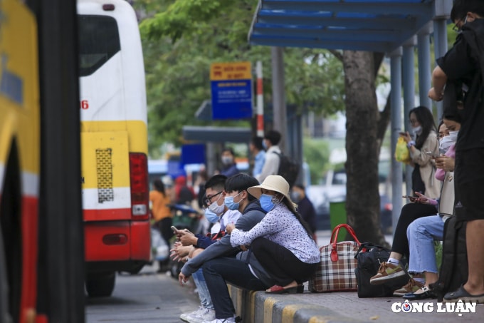 nguoi dan do ve ha noi sau ky nghi le nhieu tuyen duong un u hinh 10