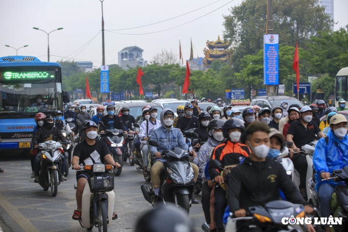nguoi dan do ve ha noi sau ky nghi le nhieu tuyen duong un u hinh 4