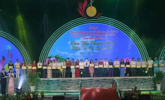 be mac lien hoan don ca tai tu quoc gia va le hoi banh dan gian nam bo hinh 5