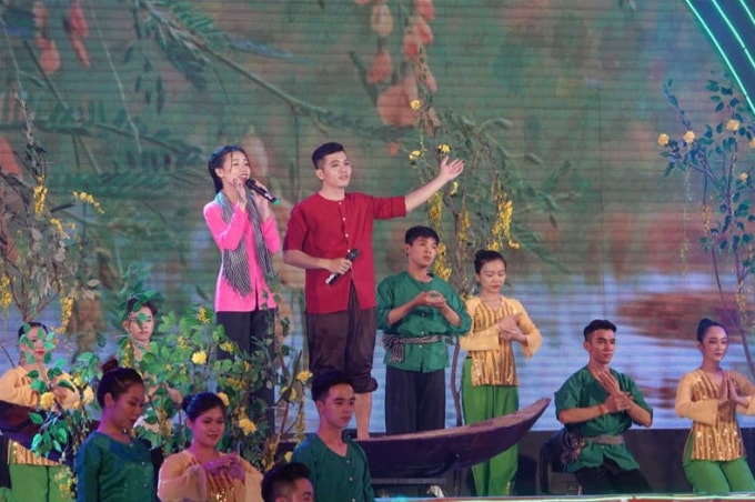 be mac lien hoan don ca tai tu quoc gia va le hoi banh dan gian nam bo hinh 1