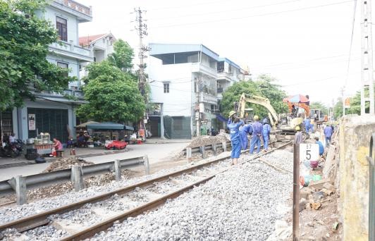 hon 1400 ty dong nang cap cai tao 12km duong sat tuyen ha noi  tphcm hinh 1