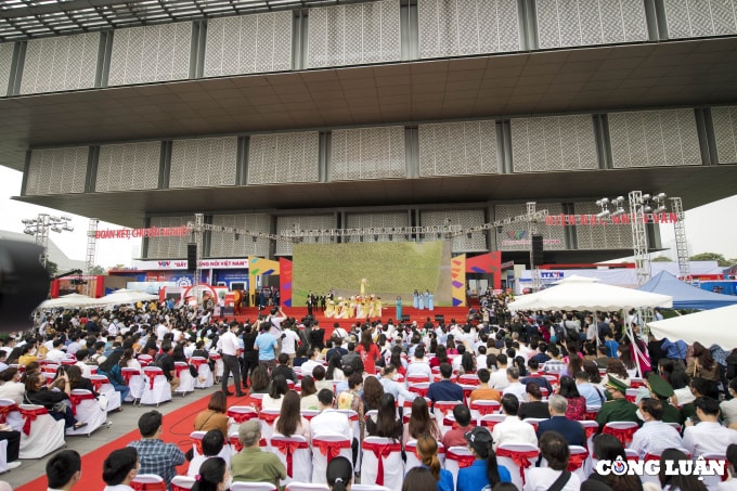nhung hinh anh an tuong ngay dau tien khai mac hoi bao toan quoc 2022 hinh 1