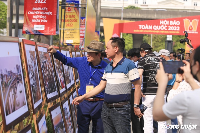 nhung hinh anh an tuong ngay dau tien khai mac hoi bao toan quoc 2022 hinh 14