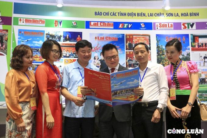 nhung hinh anh an tuong ngay dau tien khai mac hoi bao toan quoc 2022 hinh 7