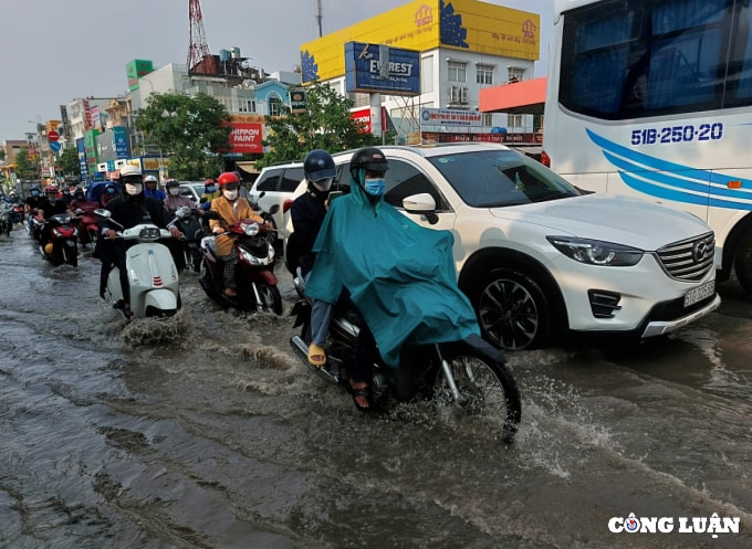 duong sa tp hcm ngap nang sau con mua lon hinh 7
