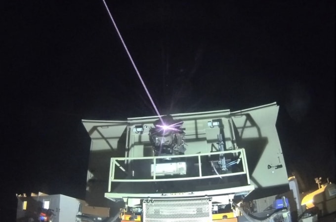 israel thu nghiem thanh cong he thong phong thu ten lua laser moi hinh 1