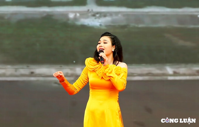 gala tieng hat nguoi lam bao nang cao doi song van hoa tinh than cho nguoi lam bao ca nuoc hinh 8