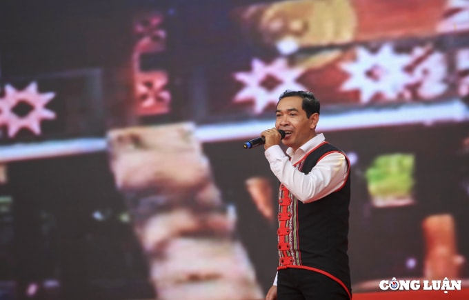gala tieng hat nguoi lam bao nang cao doi song van hoa tinh than cho nguoi lam bao ca nuoc hinh 10